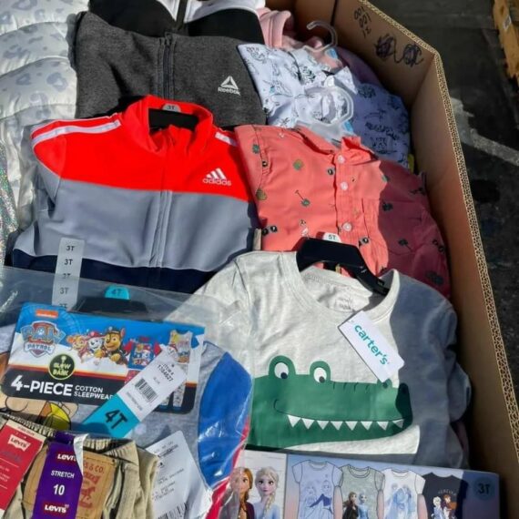 Kids clothes pallet